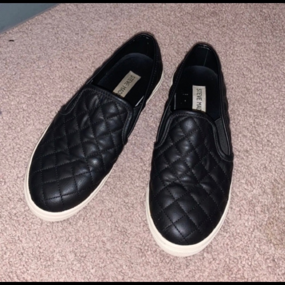 Steve Madden slip on shoes in great condition!